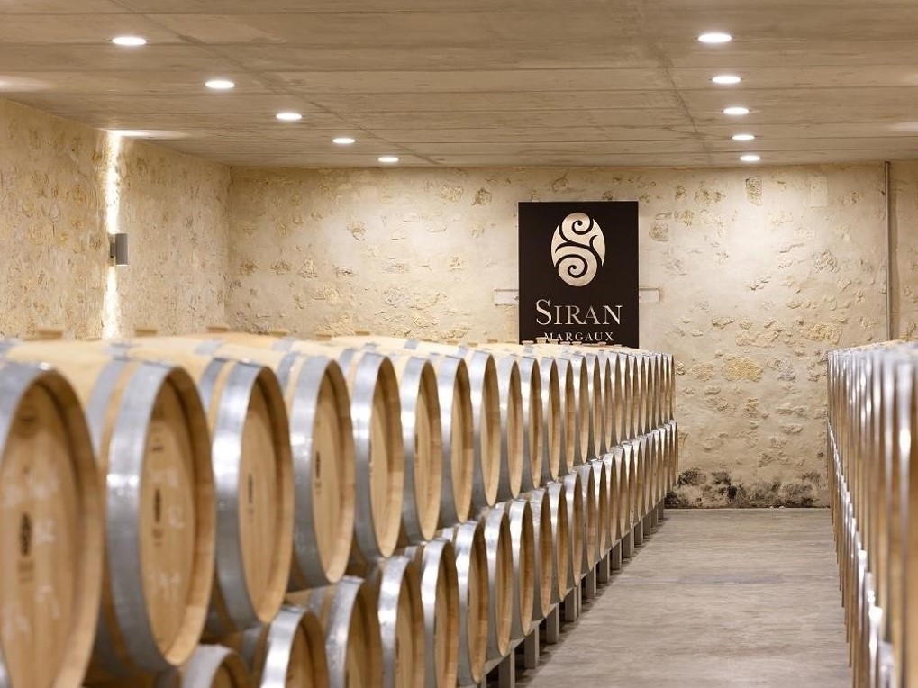 Interior de la bodega Siran / Château Siran