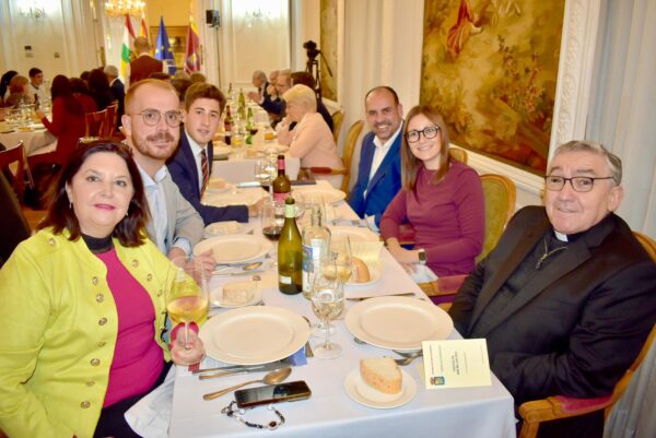 Un momento de la comida de hermandad de las Fiestas de San Millán 2025.