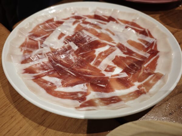 El sabor del jamón del Porco Celta no era solo jamón; era el eco de un entorno tranquilo. Foto: Gastroystyle.