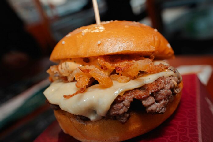 La Birra Bar se corona en lo más alto del Dubai Burger Championship, elevando la 