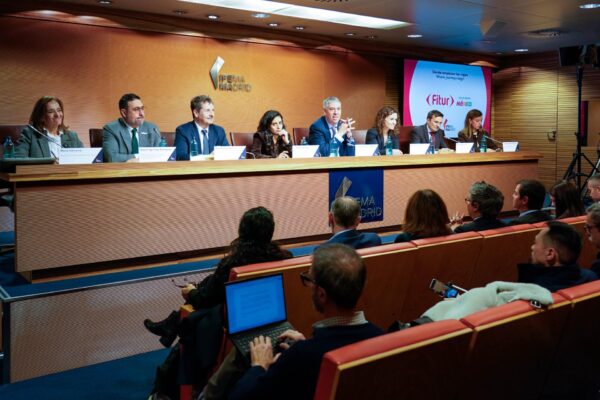 El mundo entero bajo un mismo techo. Viviendo la magia de FITUR 2026. ¿A dónde nos vamos primero?. Foto: Ifema.