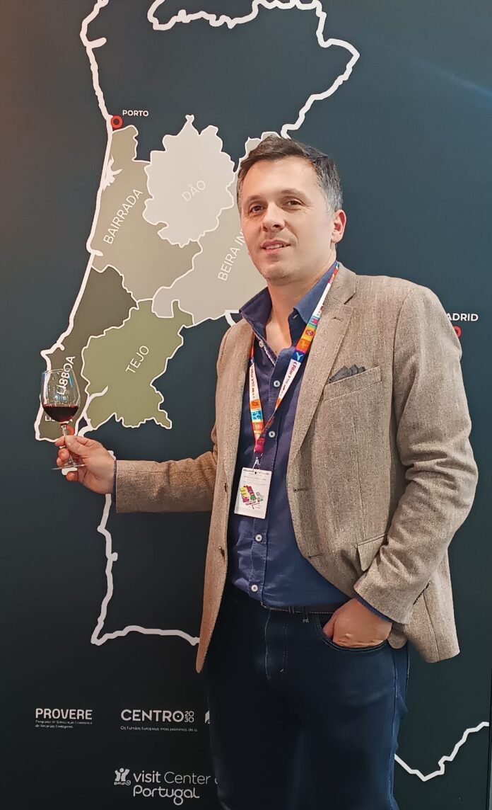 André Teodoro, Director de Marketing de la D.O. Lisboa, lo tiene claro: la unión estratégica de la península ibérica es la clave para conquistar el mercado global del vino. Foto: Pixabay.