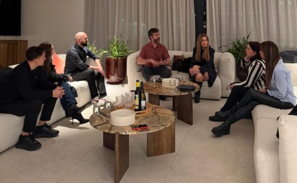 Más que un evento, un manifiesto de vida. En Calido creamos comunidad bajo las estrellas de Madrid, nutriendo la mente y el alma en igual medida. Foto: Sheila Elisabeth Gómez.