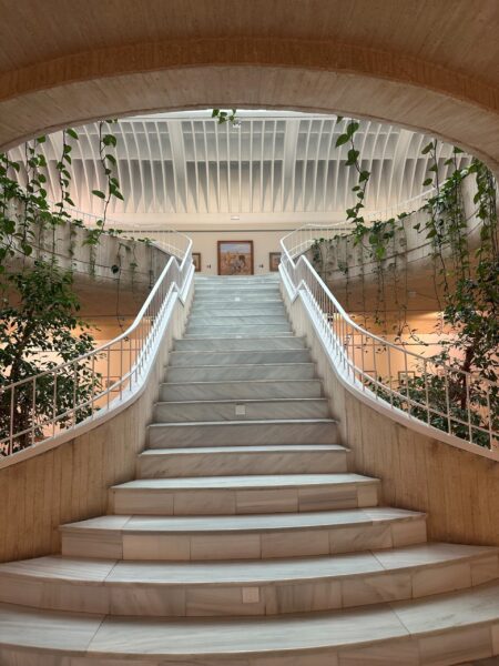Próximo a cumplir 40 años de su inauguración éste año, el “Museo Antonio López Torres”, una obra maestra de la corriente arquitectónica “Brutalista”, resguarda entre el hormigón de sus salas una colección permanente de 65 óleos y 41 dibujos cedidos por el autor a la ciudad. Foto: Carlos Manuel Ruiz.