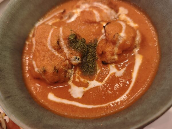 Descubre el referente de la cocina india en la capital. Calidad avalada por la Guía Michelin y Repsol, pensada para compartir y disfrutar. Foto: Gastroystyle.