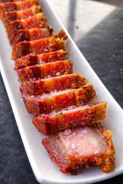 Del crujido de nuestros torreznos de Soria a la suavidad del pulpo a la brasa; cocina honesta sin prisas. Foto: agencia.
