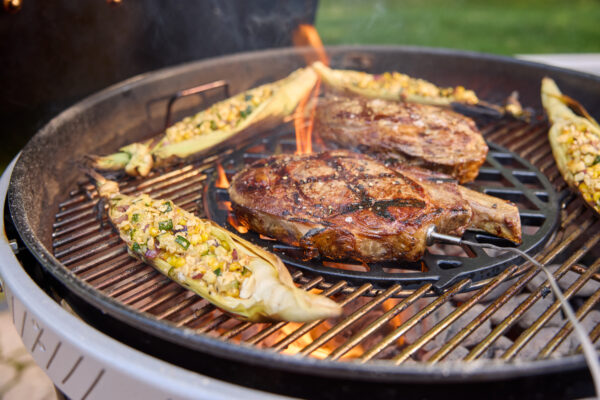 Únete a los showcookings gratuitos o apúntate a un curso premium para dominar las mejores técnicas de cocina al aire libre. Foto: agencia.