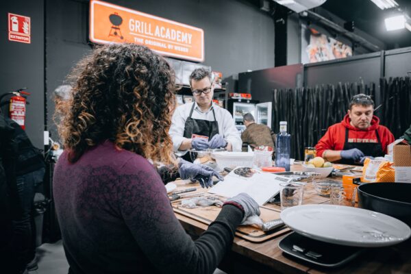 Aprende a cocinar 5 recetas premium con los mejores especialistas. Inscríbete en los cursos oficiales y llévate tu certificado de asistencia. Foto: agencia.
