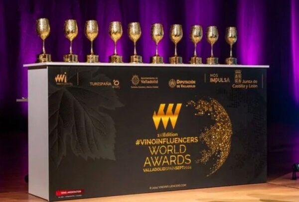 El maridaje emocional y el enoturismo de lujo se apoderan de la nueva era enológica. Levantamos nuestras copas por los creadores que nos recuerdan que la vida es demasiado corta para beber vinos ordinarios. ¡Salud y estilo!. Foto: agencia.