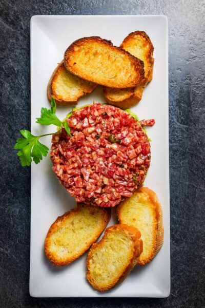 La propuesta gastronómica rinde culto al tapeo atlántico con guiños viajeros, fruto de la trayectoria internacional de Patxi García. Una cocina ágil e informal ideal para compartir en cualquier momento del día a través de una excelente relación calidad-precio. Foto: agencia.