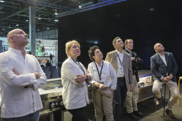 El arte de la alta cocina en directo con la Cocina Central L’Exquisit Mediterrani reúne a los grandes referentes del panorama gastronómico.