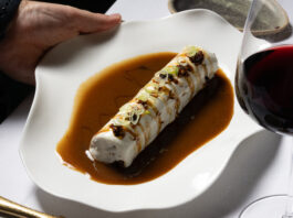 El otoño en ABYA viene cargado de sabor, coctelería de autor y flamenco en el Palacio de Saldaña Otoño gourmet en el Palacio de Saldaña. ABYA (1 Sol Repsol) estrena carta firmada por el chef Óscar Castellano: desde su canelón de rabo de toro con bechamel cítrica hasta el confort gourmet de la Burger Café de Paris. Foto: agencia.