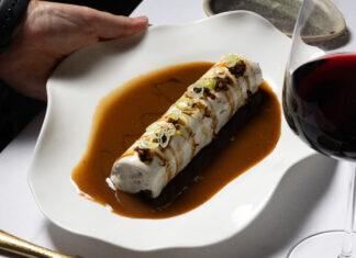 El otoño en ABYA viene cargado de sabor, coctelería de autor y flamenco en el Palacio de Saldaña Otoño gourmet en el Palacio de Saldaña. ABYA (1 Sol Repsol) estrena carta firmada por el chef Óscar Castellano: desde su canelón de rabo de toro con bechamel cítrica hasta el confort gourmet de la Burger Café de Paris. Foto: agencia.